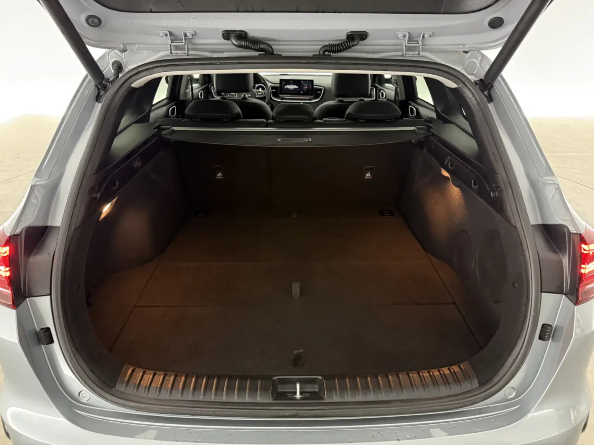 1.0 T-GDi ExecutiveLine | Pano | Camera | Virtual | Carplay | JBL | Memory | Clima | Cruise | LED | NAP
