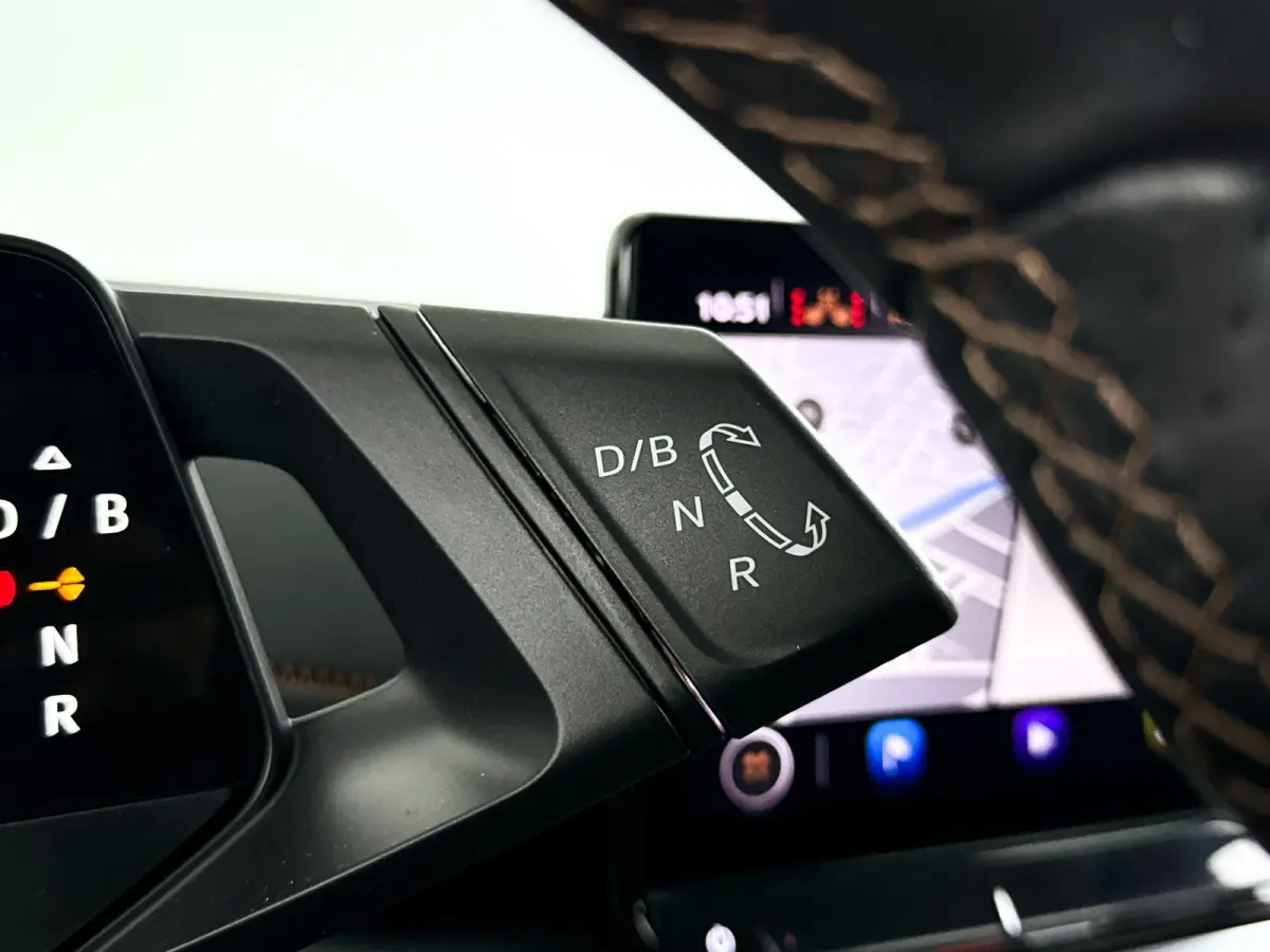 Business 62 kWh | Park assist | Full LED | Cruise control