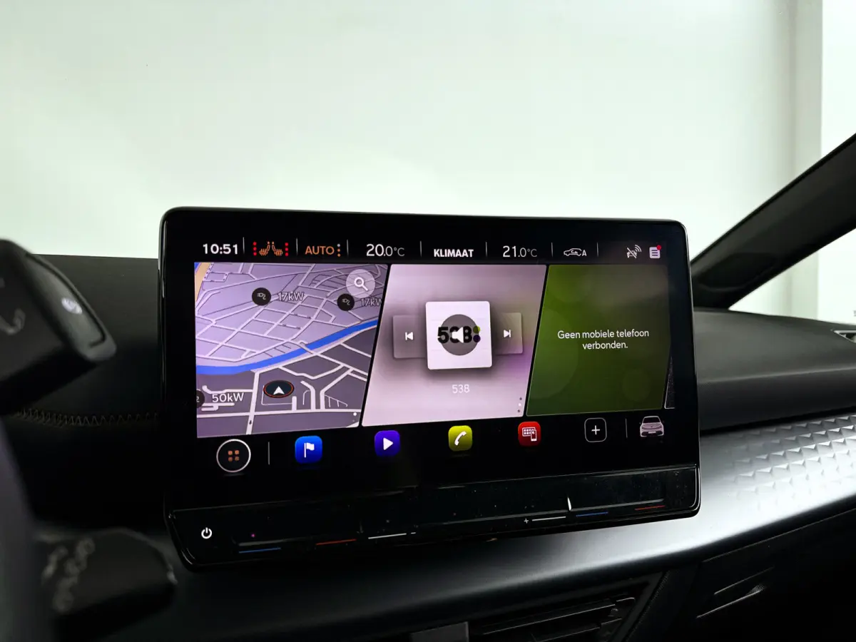Business 62 kWh | Park assist | Full LED | Cruise control