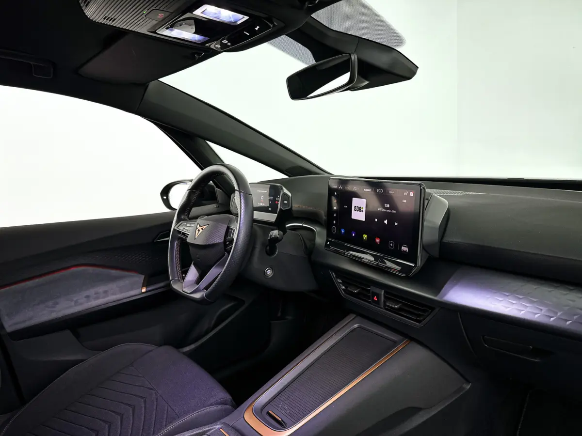 Business 62 kWh | Park assist | Full LED | Cruise control