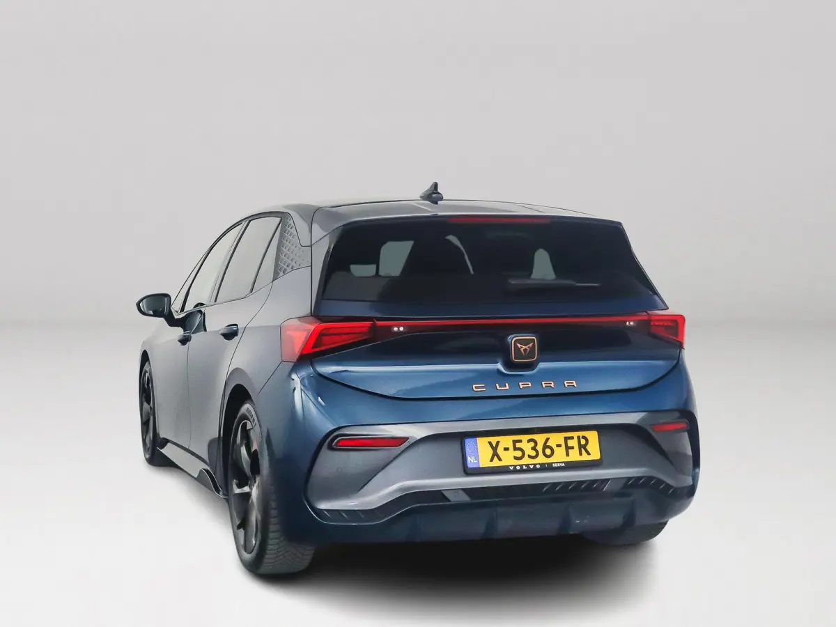 Business 62 kWh | Park assist | Full LED | Cruise control