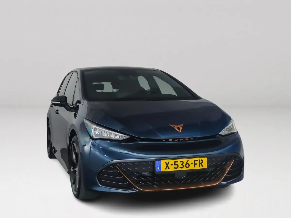 Business 62 kWh | Park assist | Full LED | Cruise control