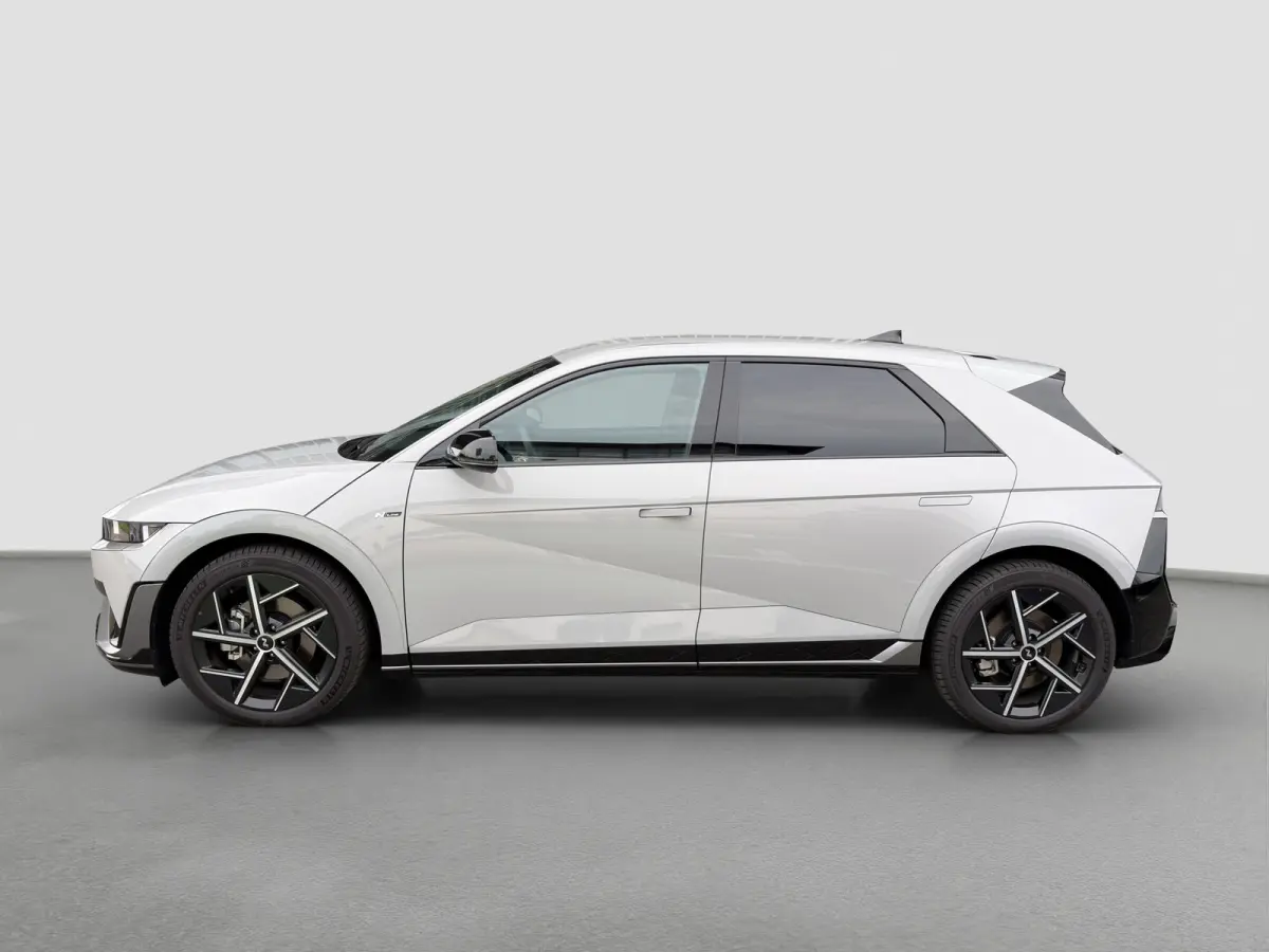 N Line Business 84 kWh 229pk RWD | Carplay | 20-inch Velgen | Halfleder | LED | DAB | Climate | Adaptive Cruise | Handsfree achterklep | Stoel- en stuurverwarming | Bose Audio |Warmtepomp | 