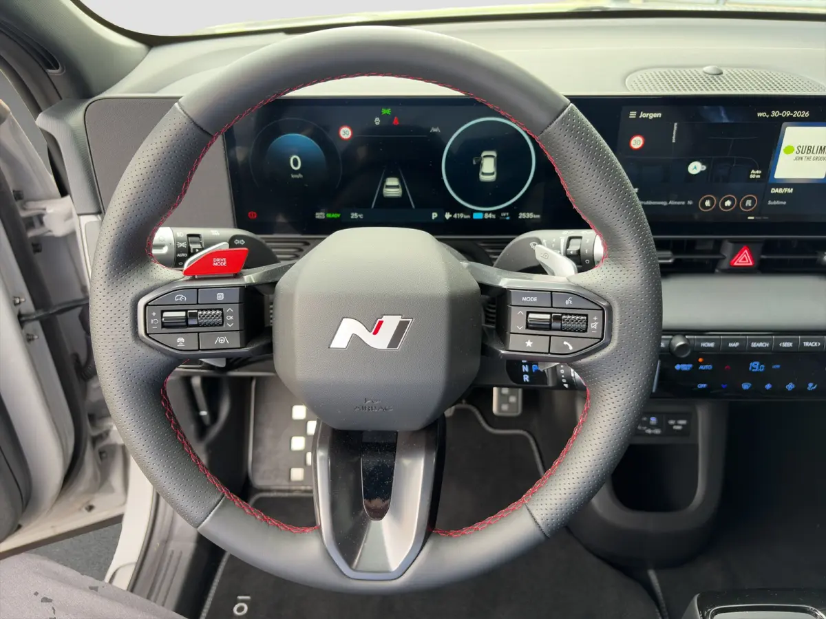N Line Business 84 kWh 229pk RWD | Carplay | 20-inch Velgen | Halfleder | LED | DAB | Climate | Adaptive Cruise | Handsfree achterklep | Stoel- en stuurverwarming | Bose Audio |Warmtepomp | 