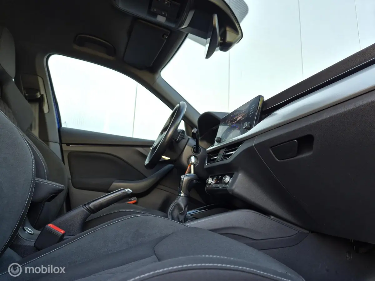 1.0 TSI SPORT AUTOMAAT/CAMERA/LED/STOELVERWARMING/CARPLAY