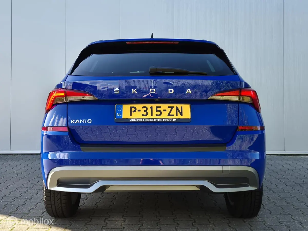 1.0 TSI SPORT AUTOMAAT/CAMERA/LED/STOELVERWARMING/CARPLAY