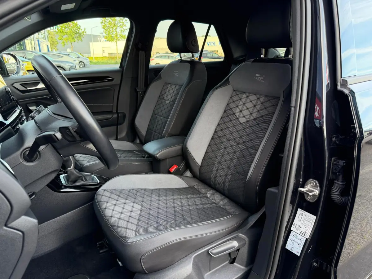 1.5 TSI 3 X R-Line DSG-7 | Camera | Parksens | IQ-Lights | Stoelverwarming | Keyless | Carplay |