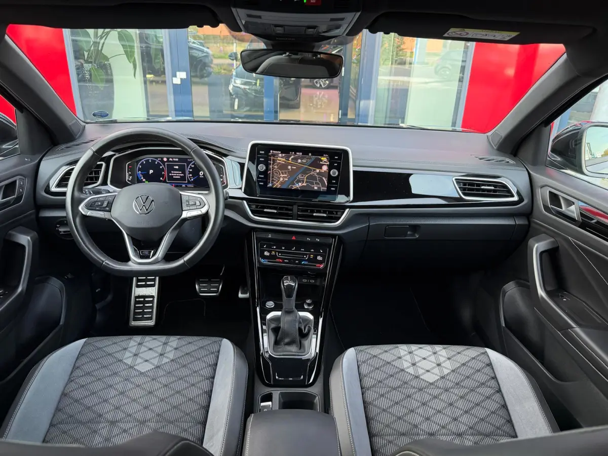 1.5 TSI 3 X R-Line DSG-7 | Camera | Parksens | IQ-Lights | Stoelverwarming | Keyless | Carplay |