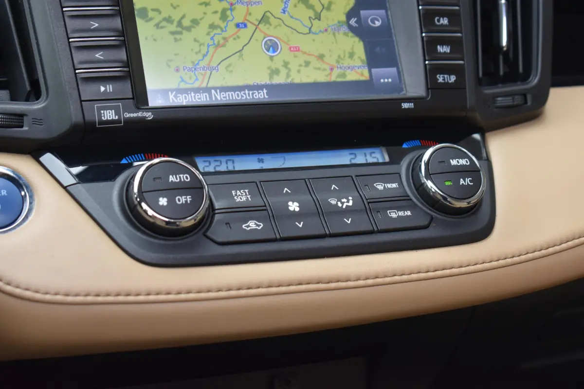 2.5 Hybrid ECC PANODAK LEDER LMV NAVI