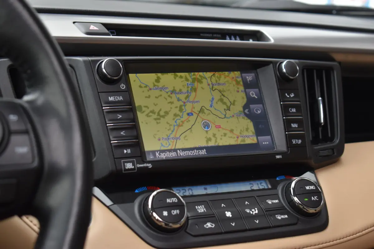 2.5 Hybrid ECC PANODAK LEDER LMV NAVI