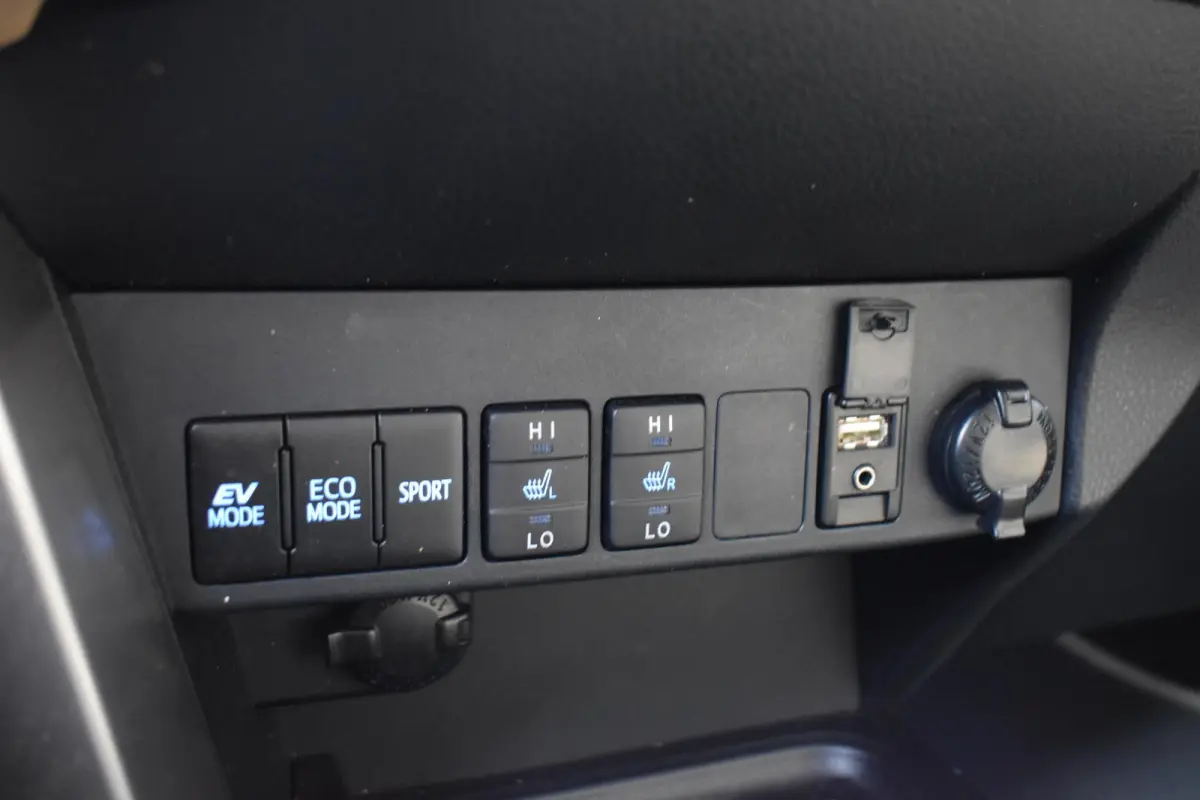 2.5 Hybrid ECC PANODAK LEDER LMV NAVI