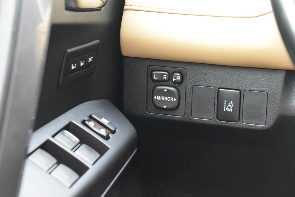 2.5 Hybrid ECC PANODAK LEDER LMV NAVI