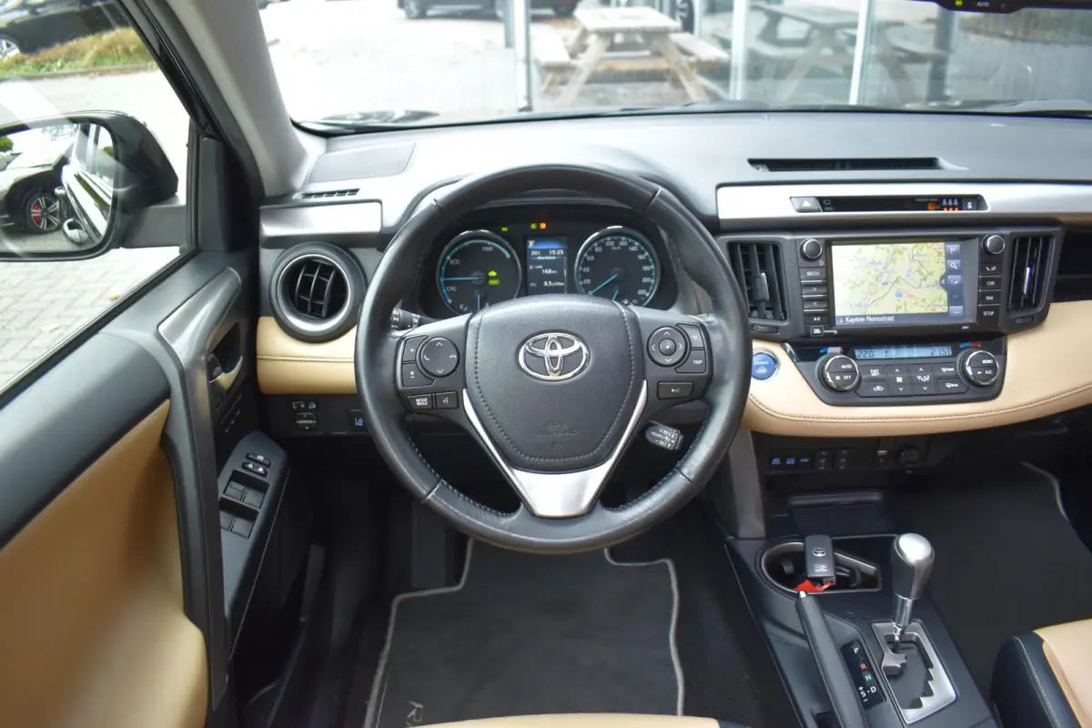 2.5 Hybrid ECC PANODAK LEDER LMV NAVI
