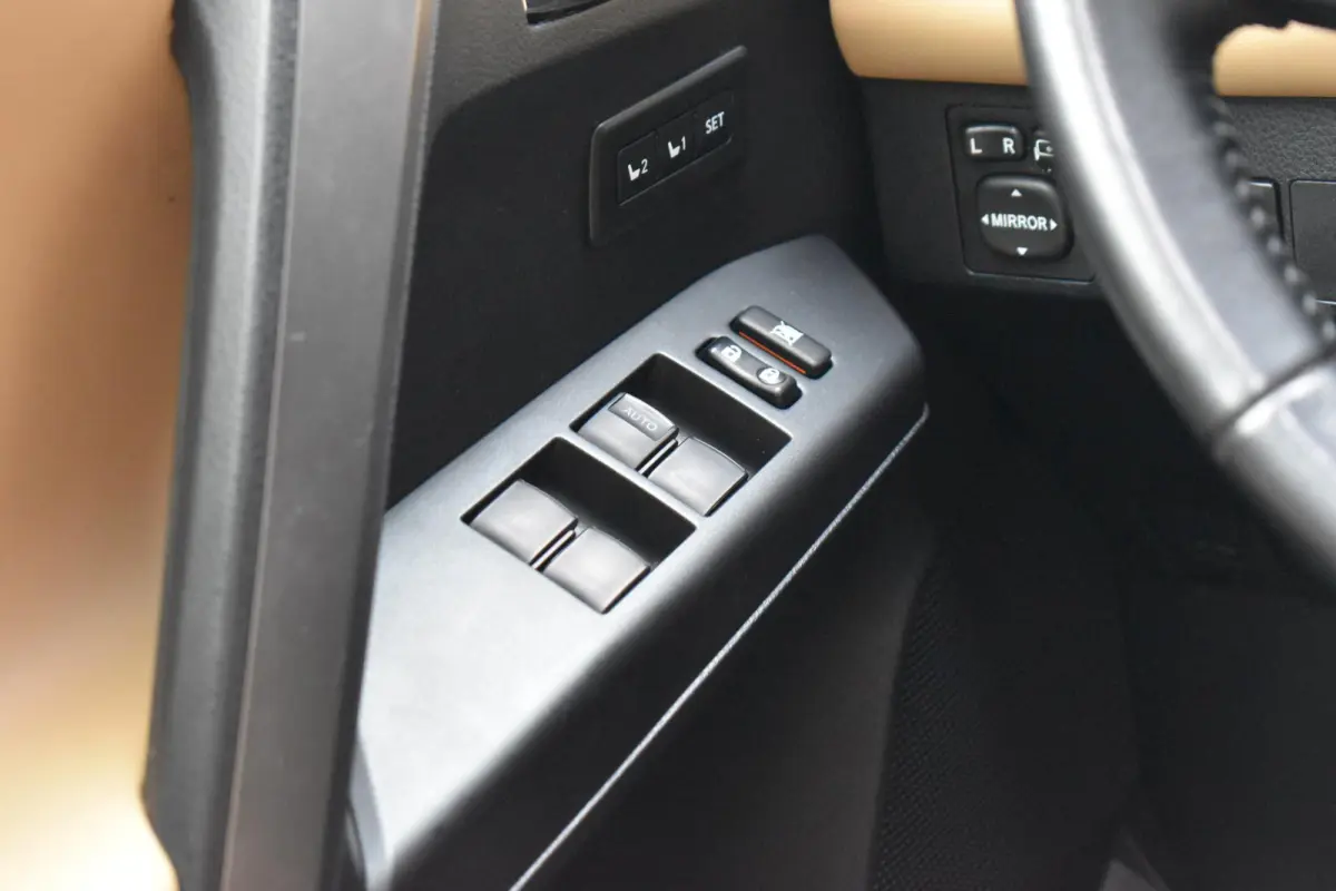 2.5 Hybrid ECC PANODAK LEDER LMV NAVI