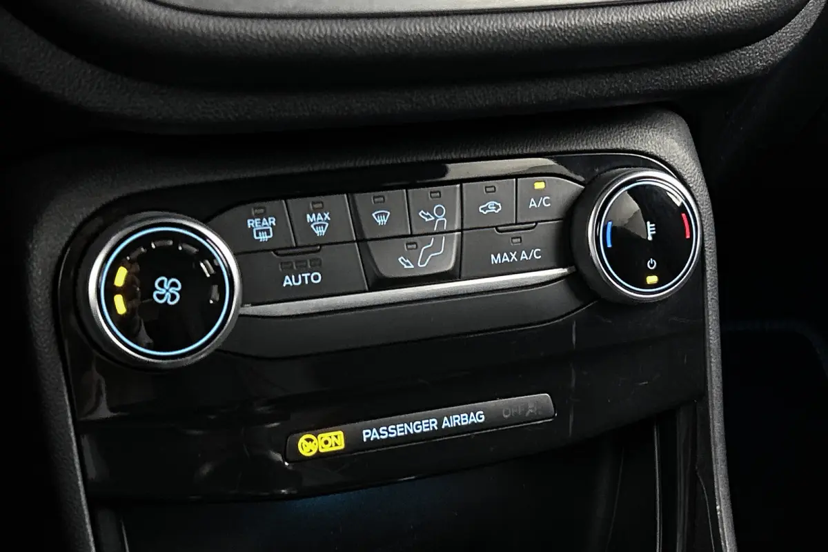 1.0 EcoBoost Titanium X | LED koplampen | Apple Carplay