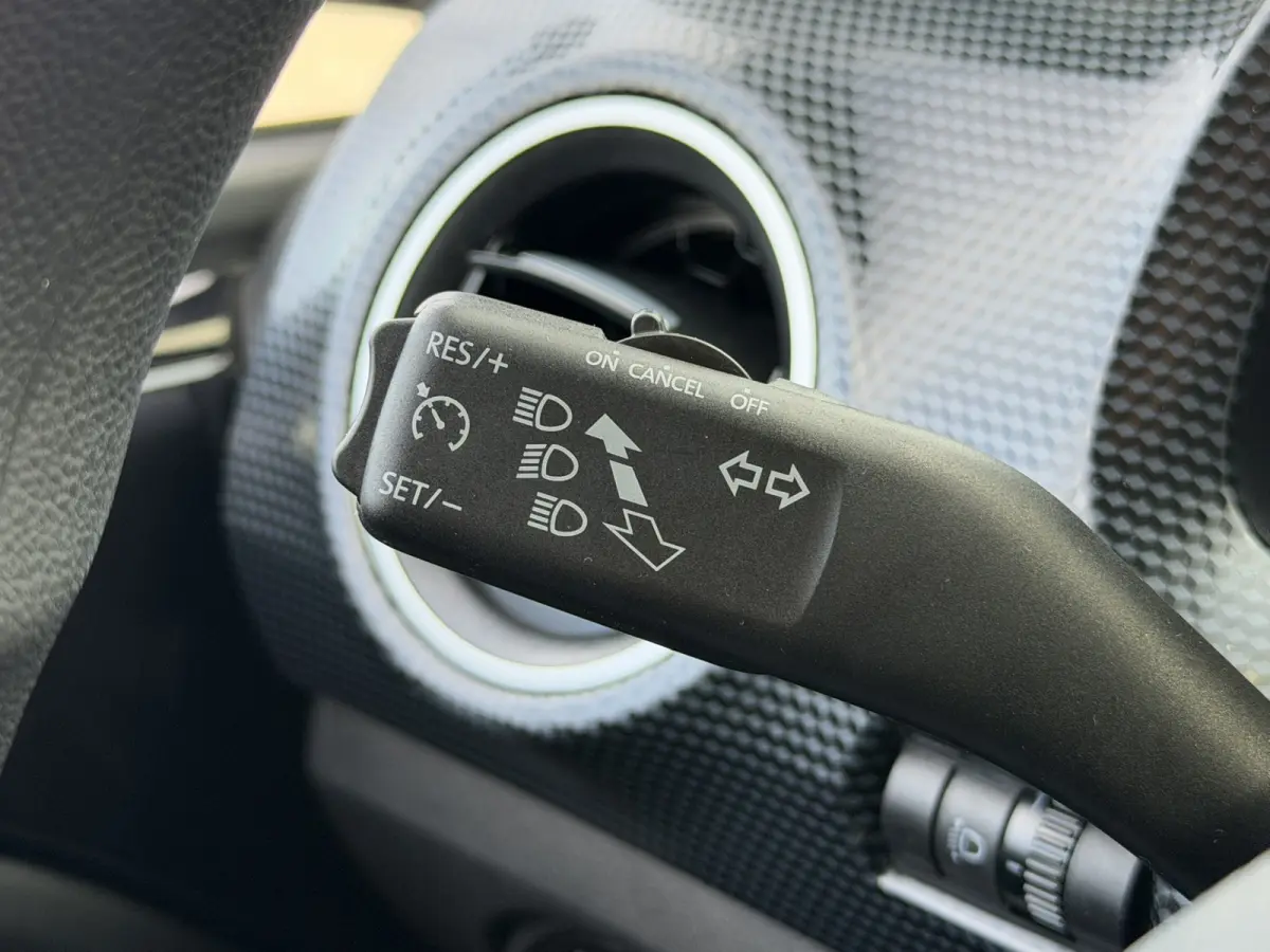 Up! 1.0 BMT move up! Achteruitrijcamera Climate Controle PDC Carkit Cruise Control 4S Banden