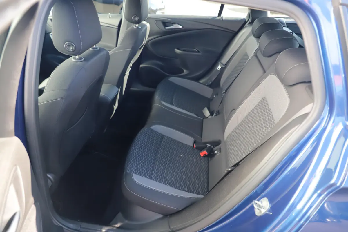 1.2 Business Edition 131PK Trekhaak Navigatie Achteruitrijcamera Carplay Android LMV Climate Cruise Control