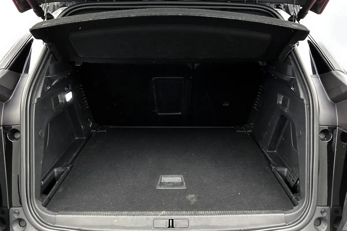 1.6 e-THP GT Line | Trekhaak | Camera | Half lederen bekleding