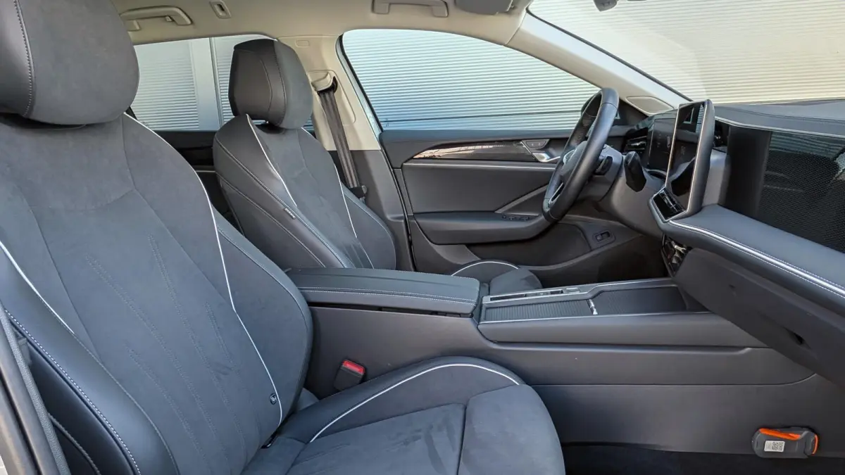 1.5 eHybrid 204pk DSG Business | SoH 100% | DCC | Navigatie | Ergo Comfortstoelen