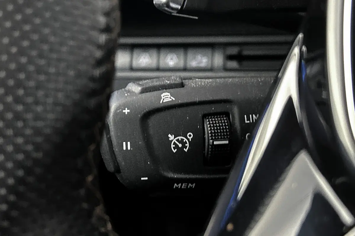 1.2 GT-Line | Camera | Panoramadak | Adaptieve cruise control