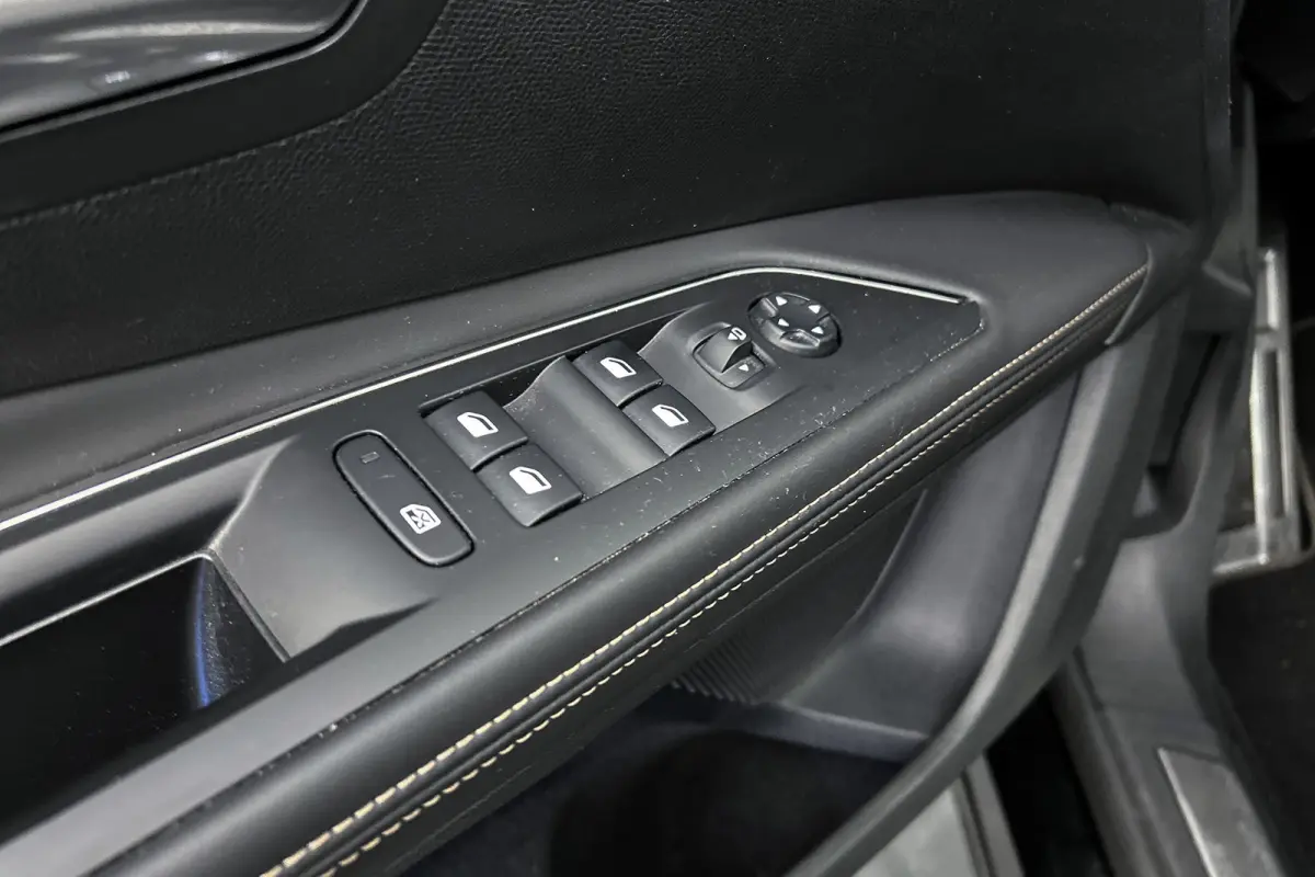 1.2 PureTech GT-Line | Camera | Panoramadak | Half lederen bekleding