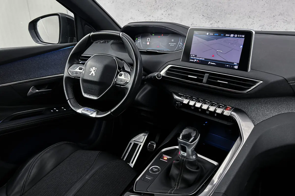 1.2 PureTech GT-Line | Camera | Panoramadak | Half lederen bekleding
