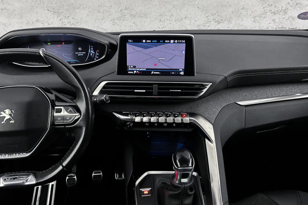 1.2 PureTech GT-Line | Camera | Panoramadak | Half lederen bekleding