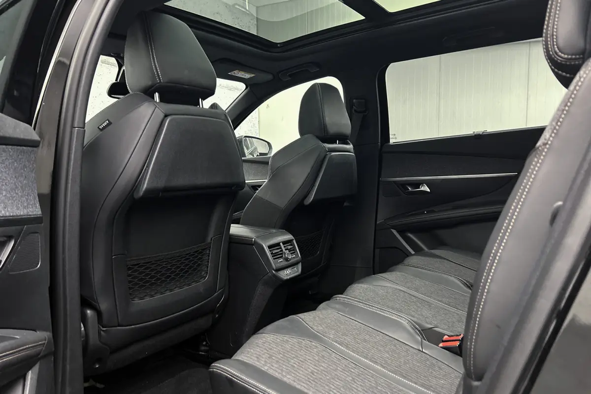 1.2 PureTech GT-Line | Camera | Panoramadak | Half lederen bekleding