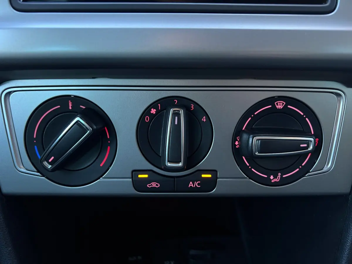 1.0 BlueMotion|Cruise|Airco|Carplay|Navi|NAP