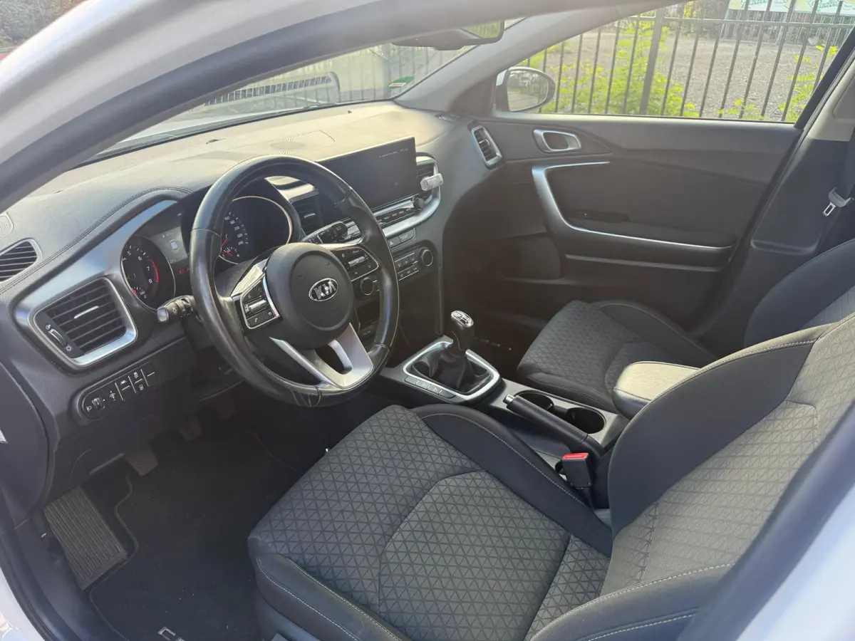 1.0 T-GDi DynamicLine Trekhaak Dealer onderhouden nette auto!