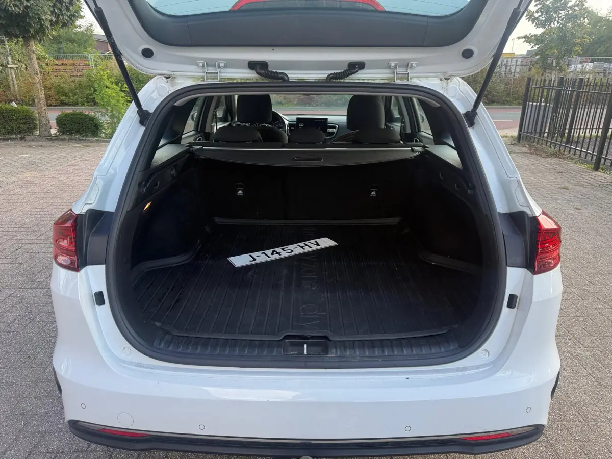 1.0 T-GDi DynamicLine Trekhaak Dealer onderhouden nette auto!