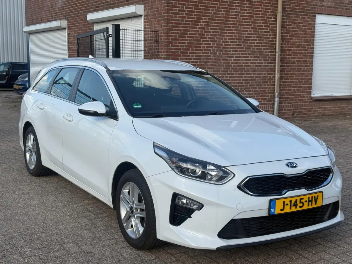 1.0 T-GDi DynamicLine Trekhaak Dealer onderhouden nette auto!