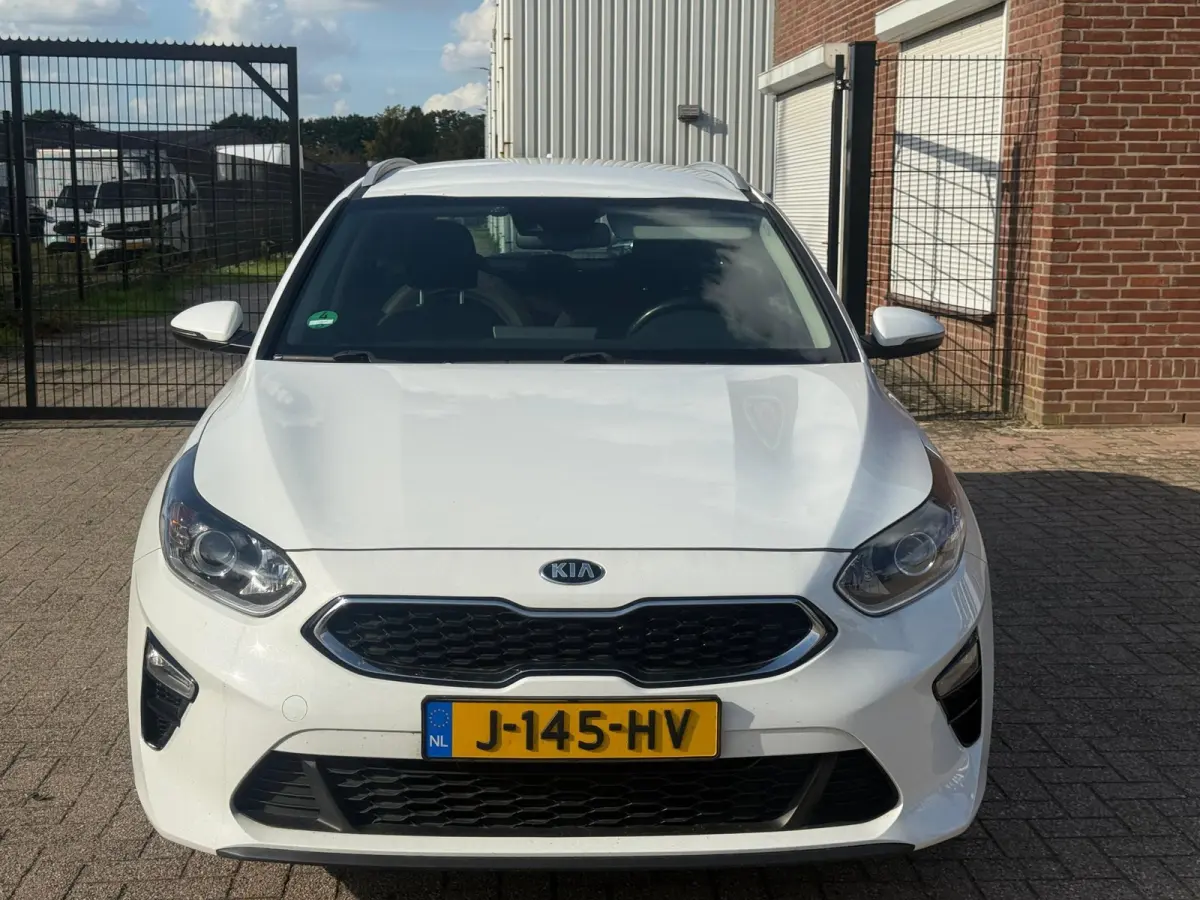 1.0 T-GDi DynamicLine Trekhaak Dealer onderhouden nette auto!