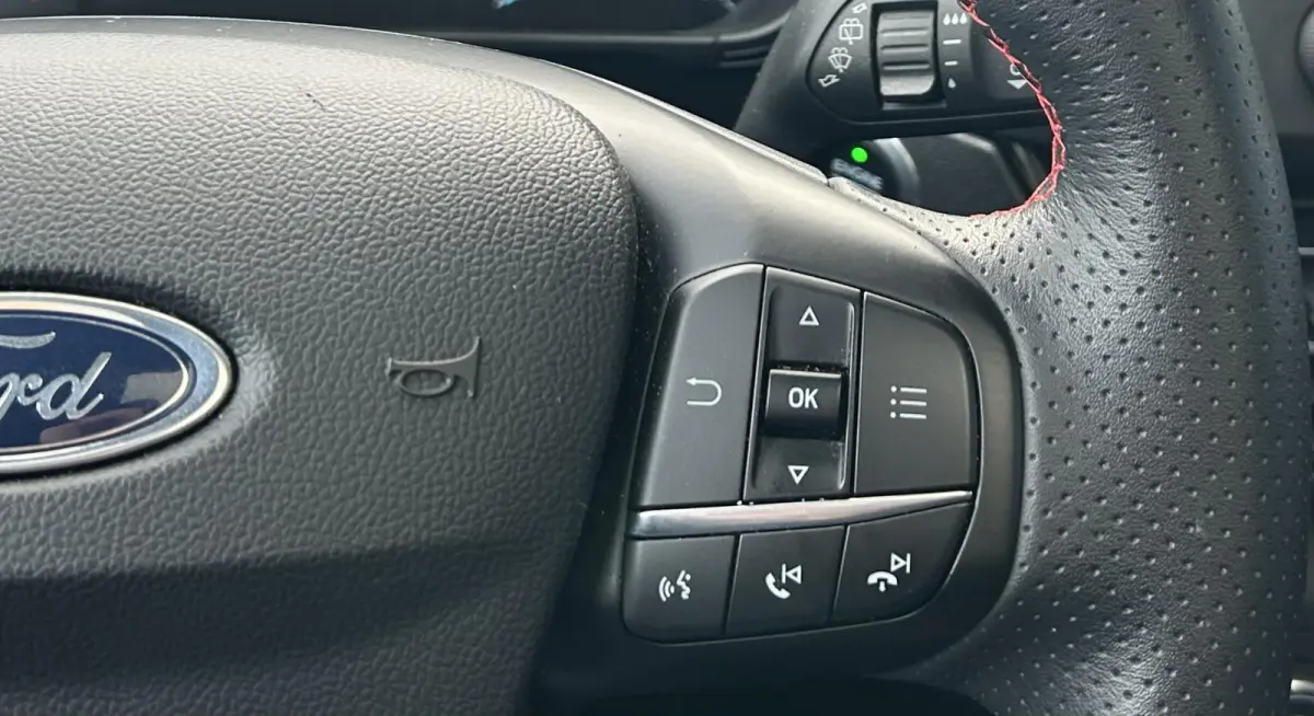 1.0 EcoBoost ST Line Business | NL AUTO | PANO | ACC | Dealer onderhouden | Achteruitrijcamera | Keyless Entry | Navigatie | DAB+ | B&O Audio | LED | Stoelverwarming | Stuurverwarming | Voor