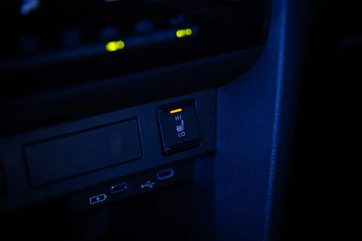 1.5 Hybrid Active , Carplay, Adap. cruise, Achteruitrijcamera, Stoel/stuurverwarming,