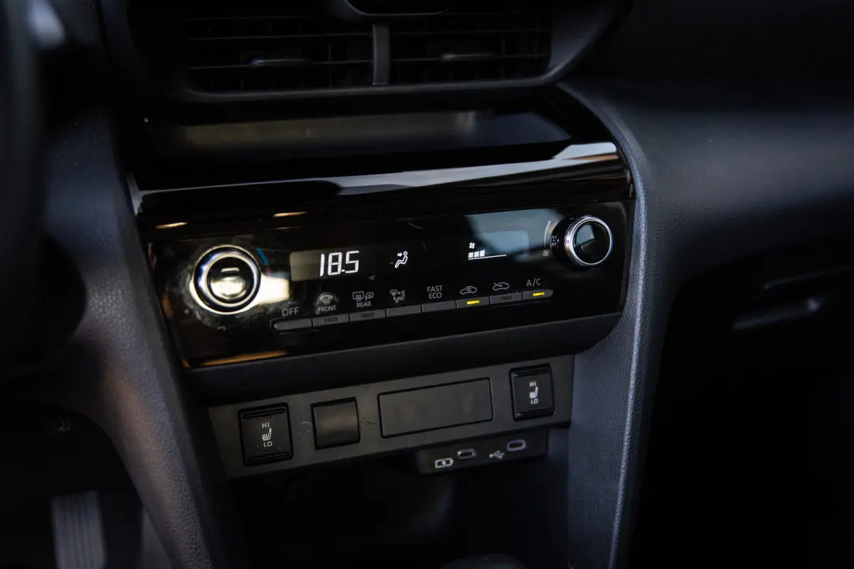 1.5 Hybrid Active , Carplay, Adap. cruise, Achteruitrijcamera, Stoel/stuurverwarming,