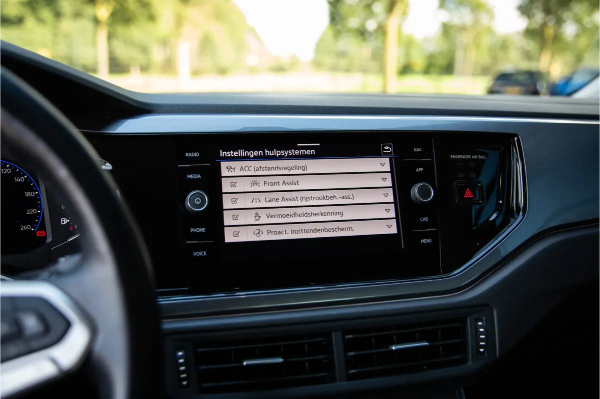 1.0 TSI Style , Achteruitrijcamera, Adap. cruise, Stoelverwarming, Carplay,