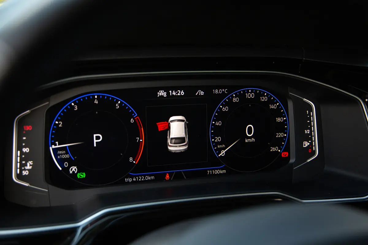 1.0 TSI Style , Achteruitrijcamera, Adap. cruise, Stoelverwarming, Carplay,