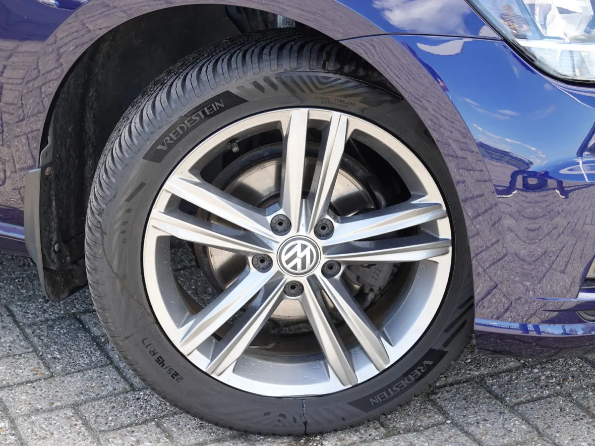 1.0 TSI Comfortline TREKH. | NAVI | ADAPT. CRUISE | LMV | PDC V+A