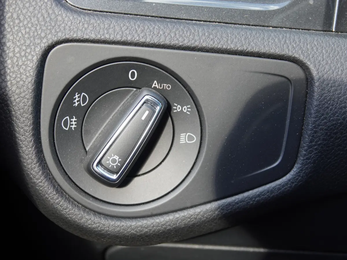 1.0 TSI Comfortline TREKH. | NAVI | ADAPT. CRUISE | LMV | PDC V+A
