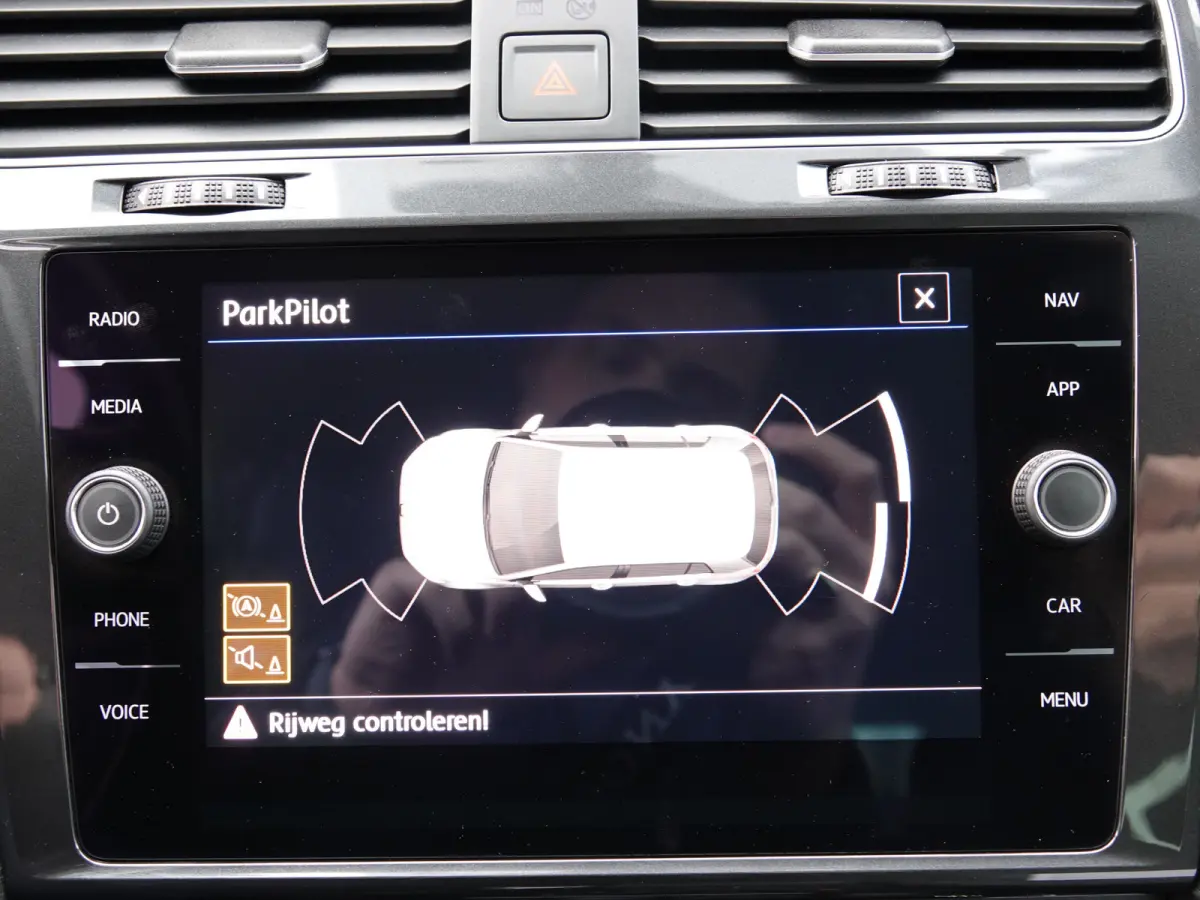 1.0 TSI Comfortline TREKH. | NAVI | ADAPT. CRUISE | LMV | PDC V+A