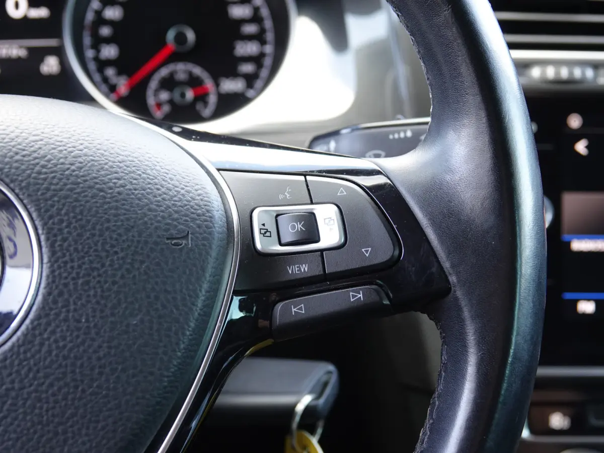 1.0 TSI Comfortline TREKH. | NAVI | ADAPT. CRUISE | LMV | PDC V+A