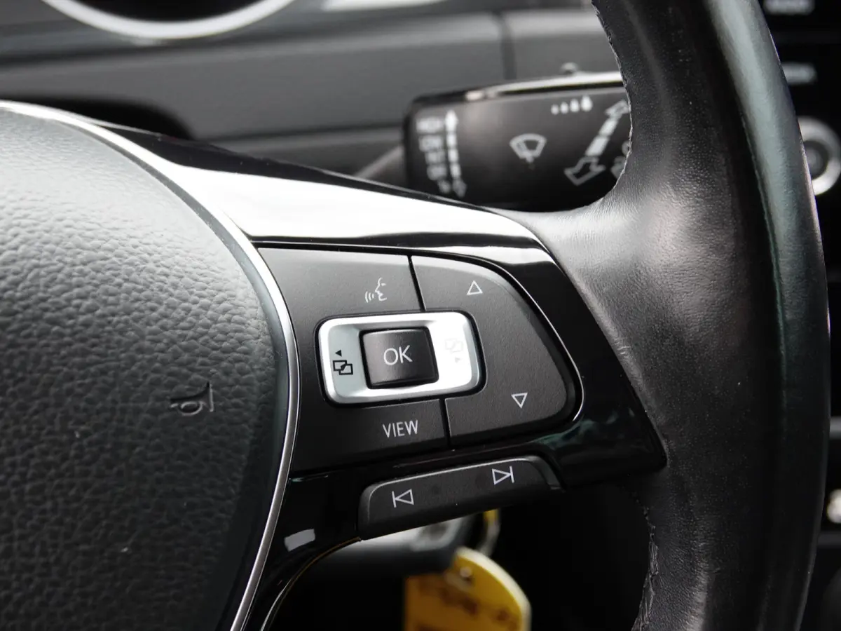 1.0 TSI Comfortline TREKH. | NAVI | ADAPT. CRUISE | LMV | PDC V+A