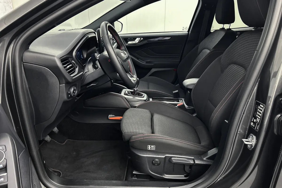 1.0 EcoBoost Hybrid ST Line X | Stoelverwarming | Adaptieve cruise control