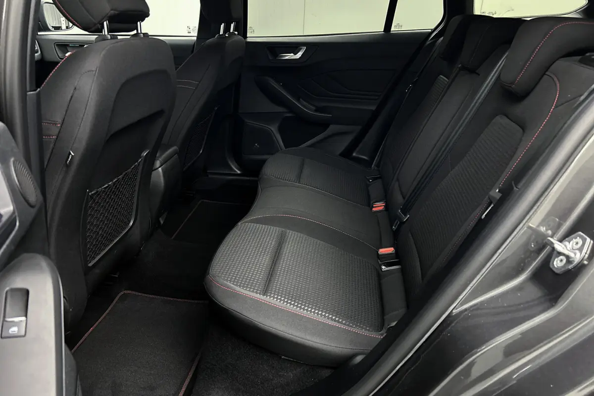 1.0 EcoBoost Hybrid ST Line X | Stoelverwarming | Adaptieve cruise control