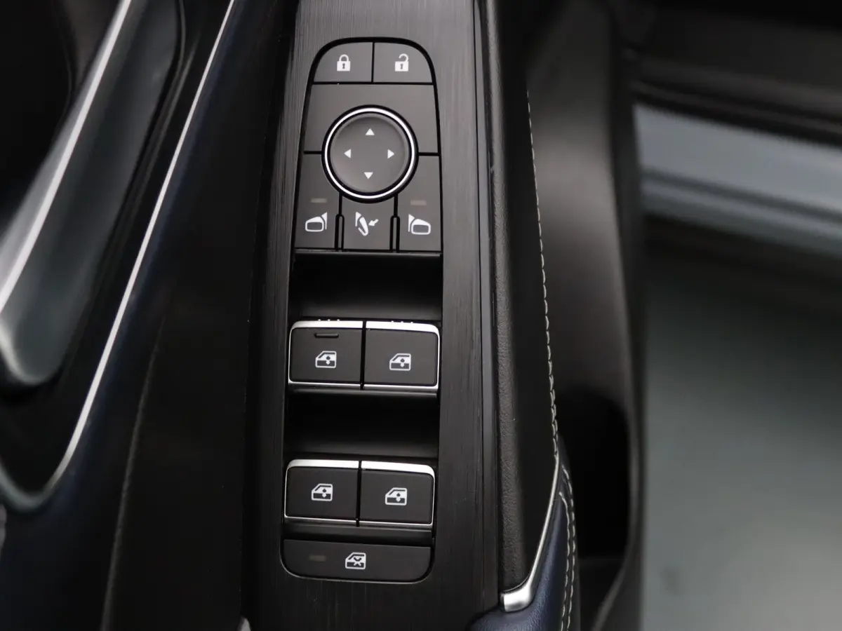 160pk MHEV Xtronic Business Premium Apple Carplay/Android Auto | Climate