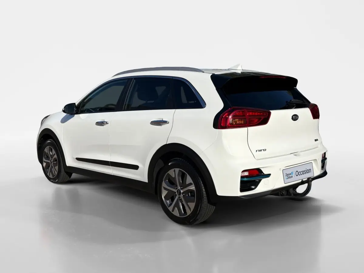 DynamicPlusLine 64 kWh | *1E EIGENAAR | *TREKHAAK | *BTW AUTO | *WARMTEPOMP | APPLE CARPLAY/ ANDROID AUTO | CAMERA | NAVI | STOEL/ STUURVERWARMING | PANODAK | CLIMA | ETC…