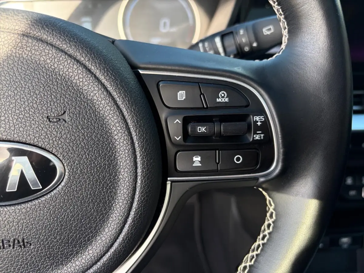 DynamicPlusLine 64 kWh | *1E EIGENAAR | *TREKHAAK | *BTW AUTO | *WARMTEPOMP | APPLE CARPLAY/ ANDROID AUTO | CAMERA | NAVI | STOEL/ STUURVERWARMING | PANODAK | CLIMA | ETC…