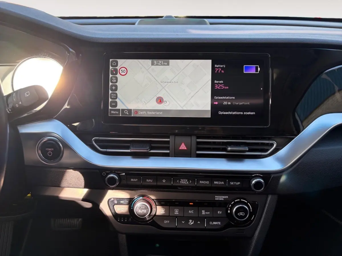 DynamicPlusLine 64 kWh | *1E EIGENAAR | *TREKHAAK | *BTW AUTO | *WARMTEPOMP | APPLE CARPLAY/ ANDROID AUTO | CAMERA | NAVI | STOEL/ STUURVERWARMING | PANODAK | CLIMA | ETC…