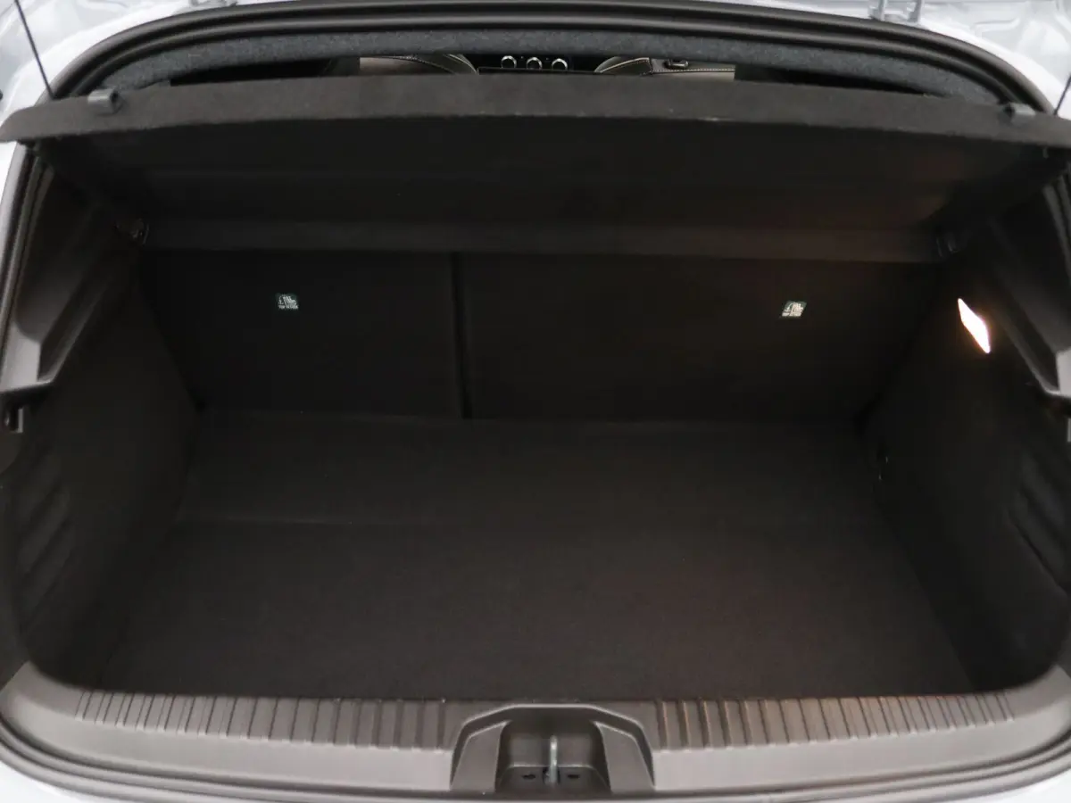 E-Tech Full Hybrid techno 145pk Camera | Cruise | Navi | Parkeersens. achter